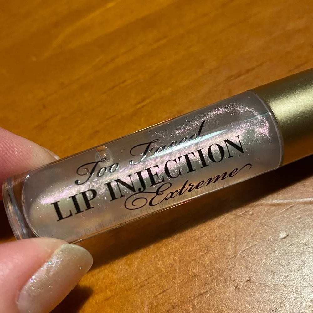 Too Faced Lip Injection Extreme Lipgloss